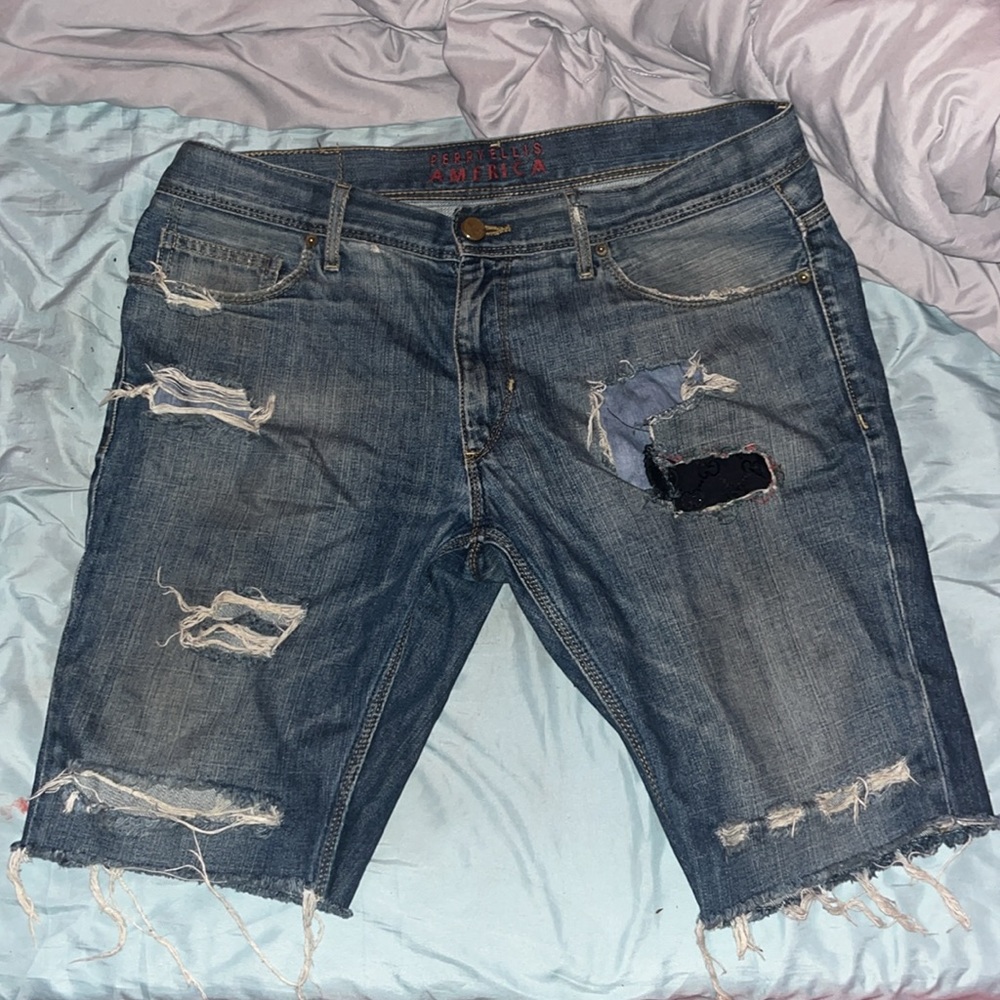 Perry Ellis America x Gucci jean shorts in men’s size 34x32